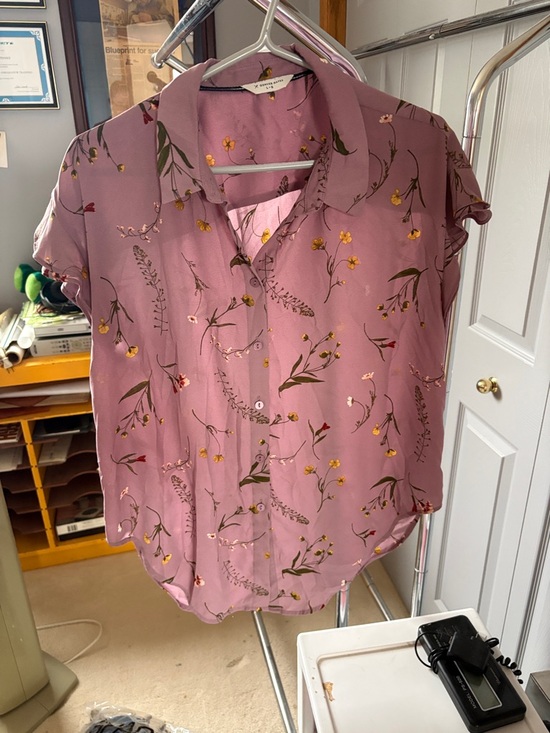 Denver Hayes Tops - Denver Hayes Mauve Floral Button-Front Blouse